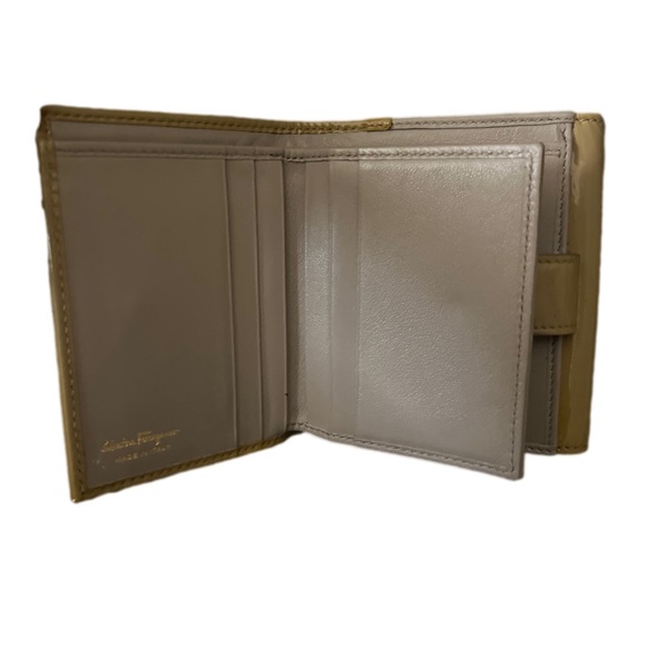 Salvatore Ferragamo Wallet - Picture 8 of 11